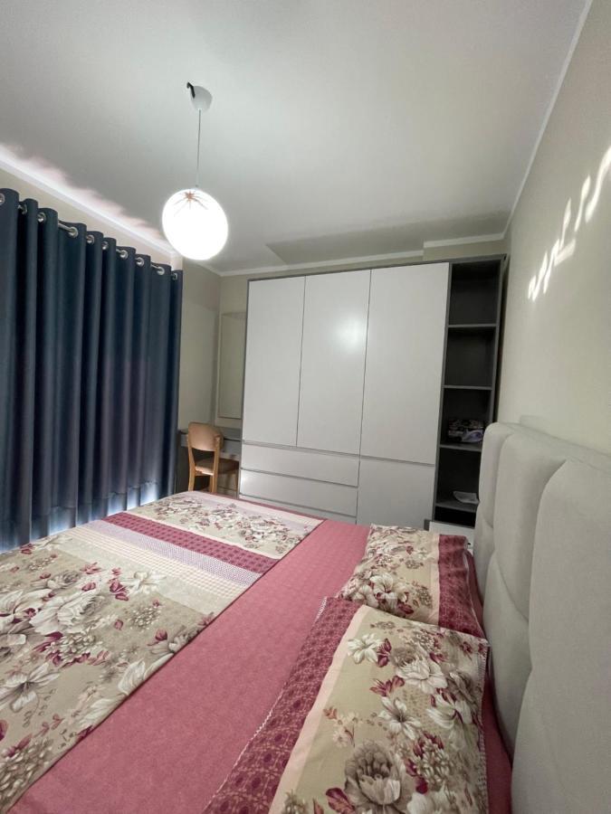 Modern Beachfront Apartments ซารานเดอ ภายนอก รูปภาพ