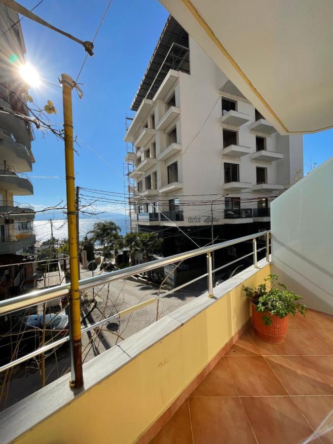 Modern Beachfront Apartments ซารานเดอ ภายนอก รูปภาพ