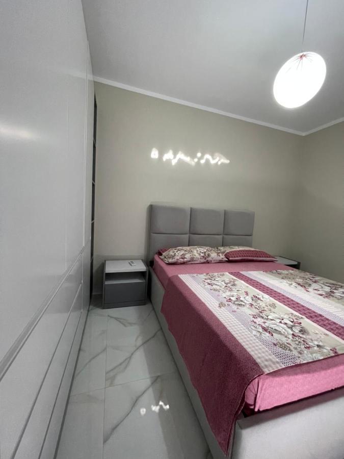 Modern Beachfront Apartments ซารานเดอ ภายนอก รูปภาพ