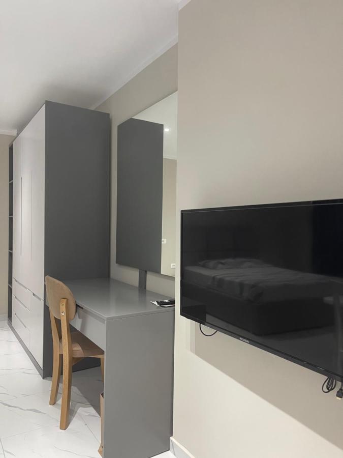 Modern Beachfront Apartments ซารานเดอ ภายนอก รูปภาพ
