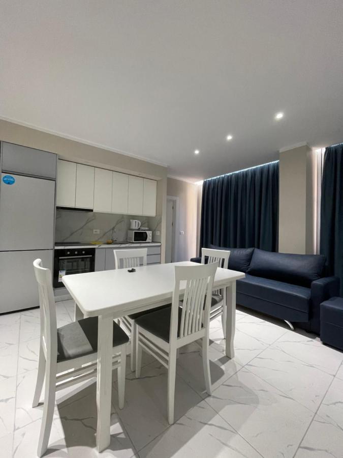 Modern Beachfront Apartments ซารานเดอ ภายนอก รูปภาพ