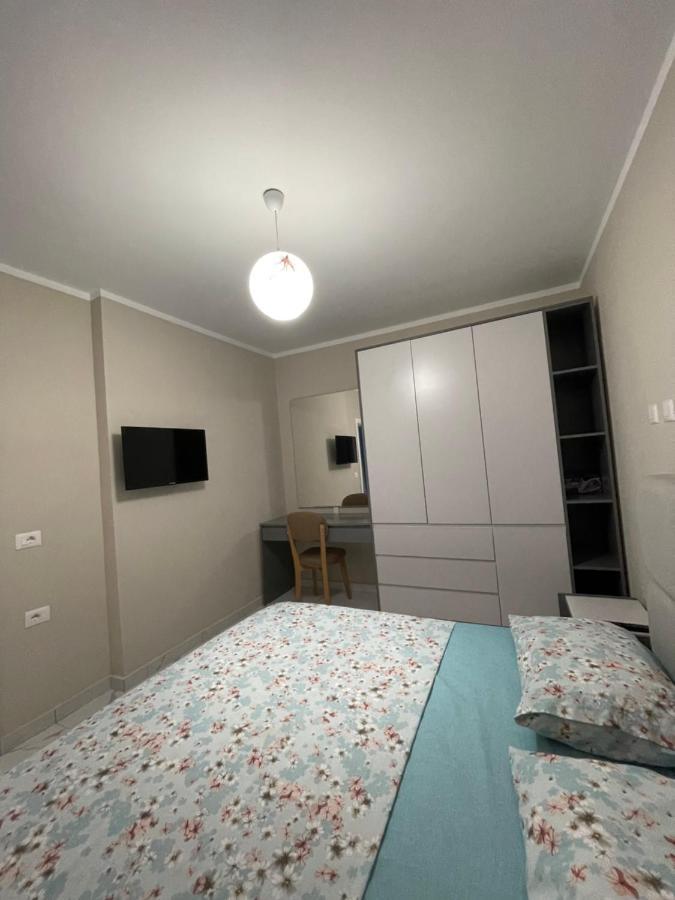 Modern Beachfront Apartments ซารานเดอ ภายนอก รูปภาพ