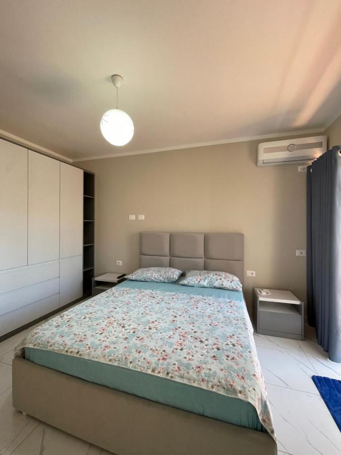 Modern Beachfront Apartments ซารานเดอ ภายนอก รูปภาพ