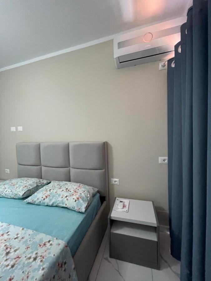 Modern Beachfront Apartments ซารานเดอ ภายนอก รูปภาพ