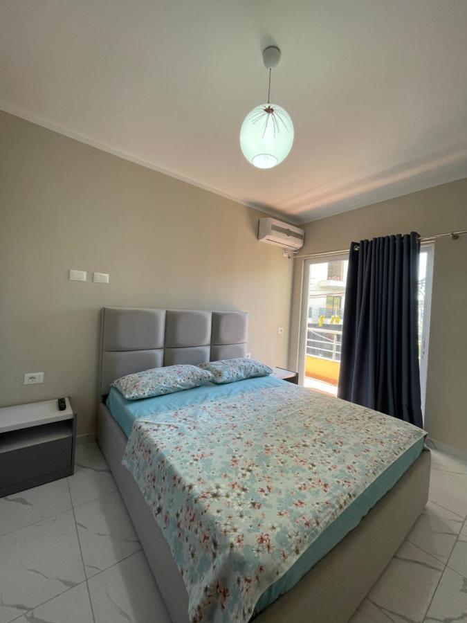Modern Beachfront Apartments ซารานเดอ ภายนอก รูปภาพ